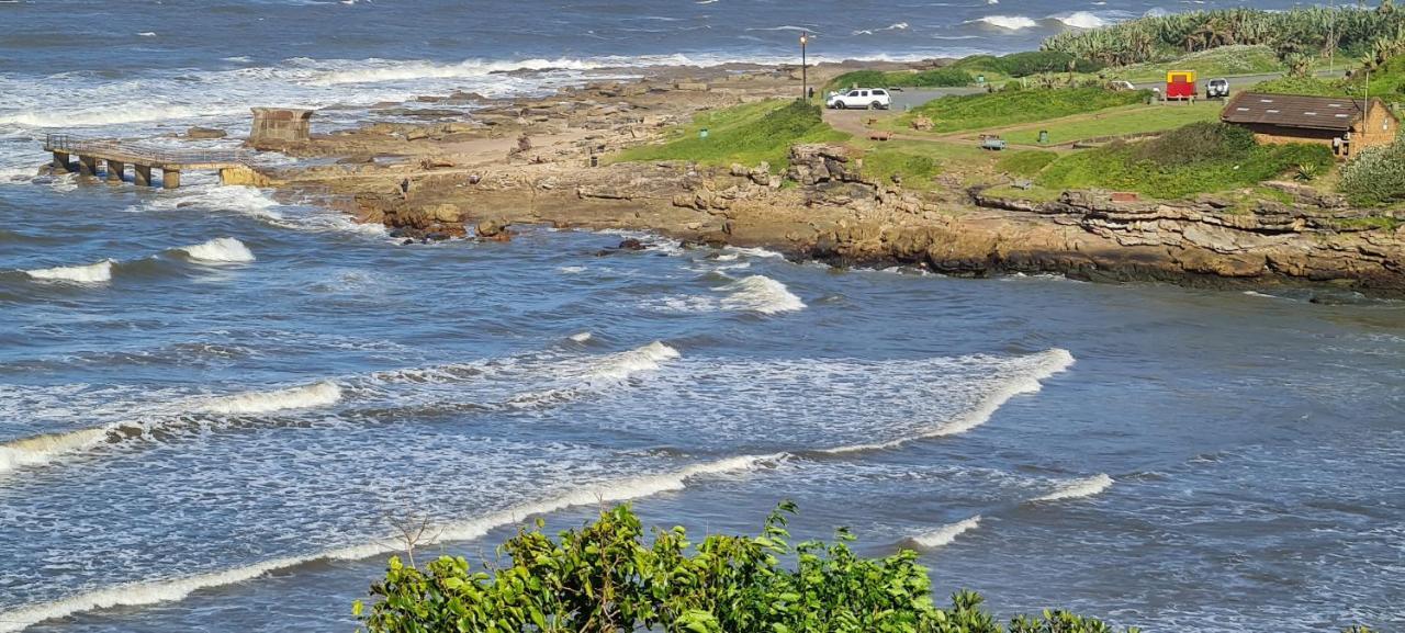 Aride 4 Awesome View Of Uvongo Main Swimming Beach From Communal Braai Area Margate Bagian luar foto