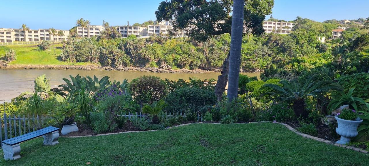 Aride 4 Awesome View Of Uvongo Main Swimming Beach From Communal Braai Area Margate Bagian luar foto