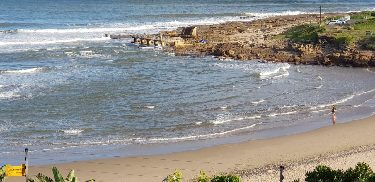 Aride 4 Awesome View Of Uvongo Main Swimming Beach From Communal Braai Area Margate Bagian luar foto